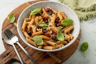 Pasta salad with chorizo