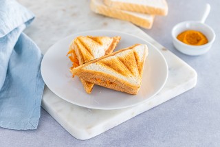 Käse-Möhren-Sandwich