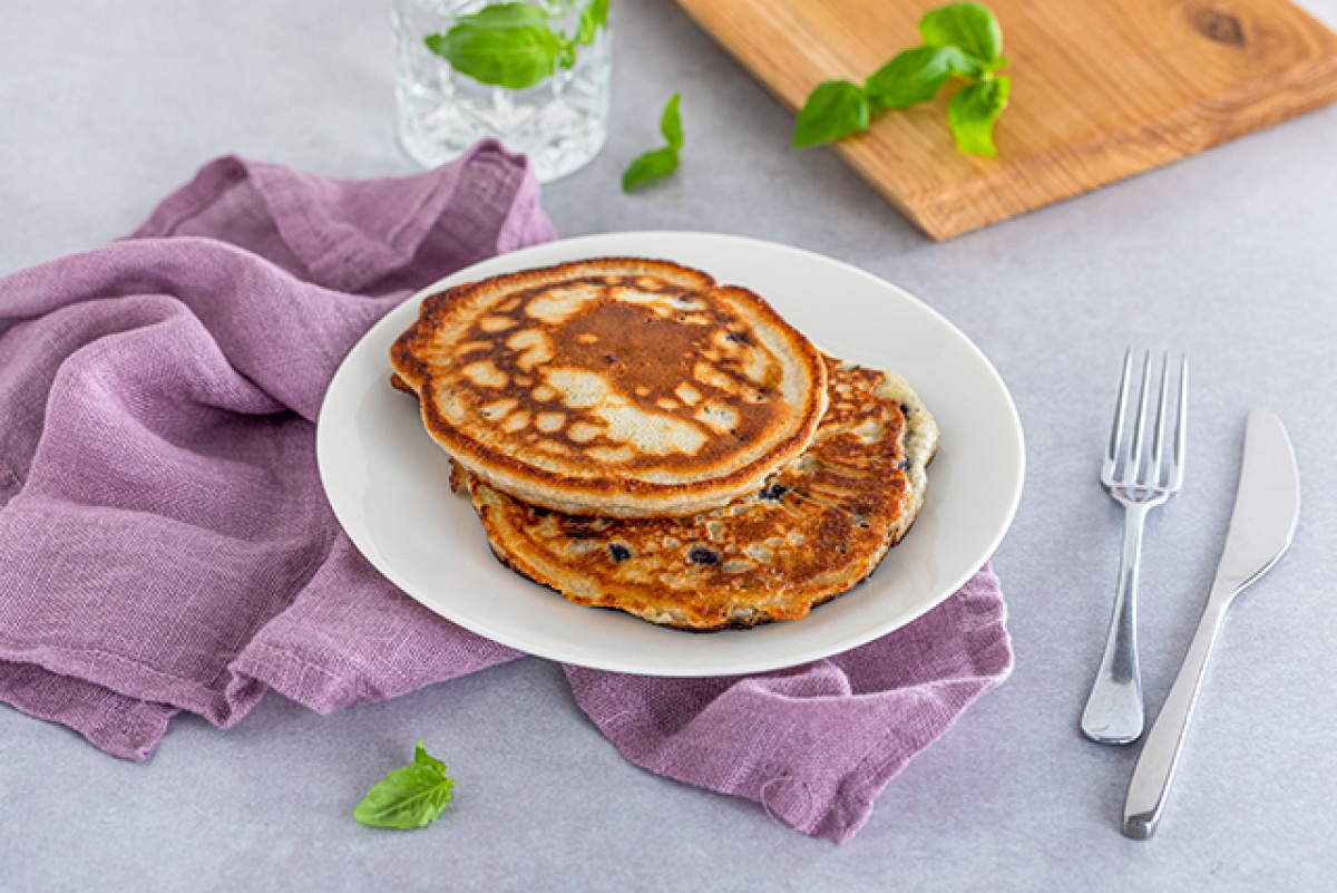 Crepes esponjosas con arándanos