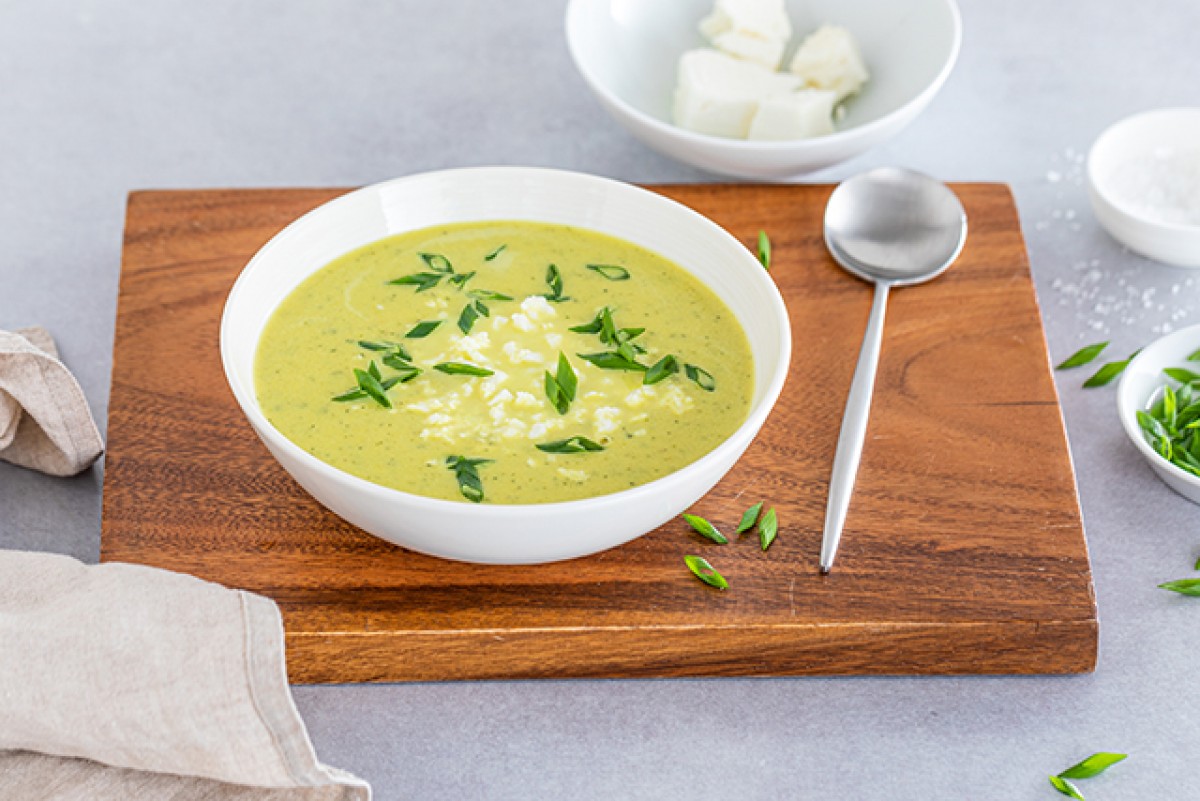 Crema de calabacín con queso feta