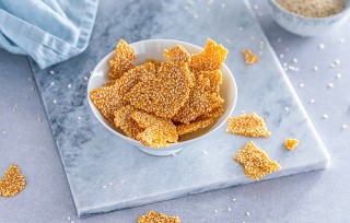 Dulces de ajonjolí crujientes