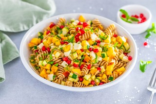 Pasta con zucchine, mozzarella e nettarine