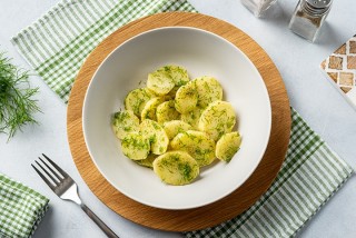 Ensalada de patatas con eneldo