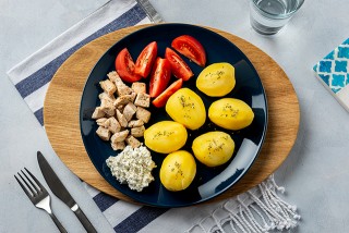 Bouchées de dinde aux tomates avec le dip de fromage blanc