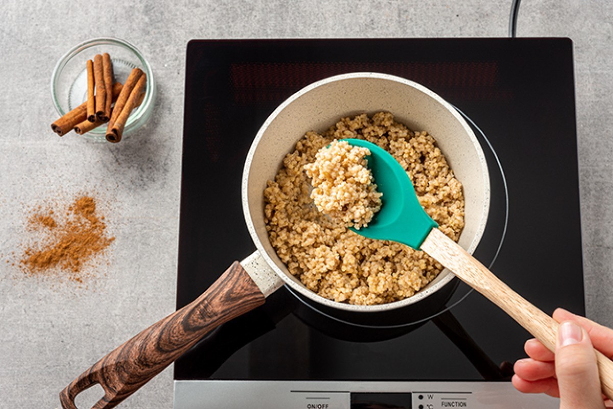 Porridge aux flocons d’orge et au yaourt