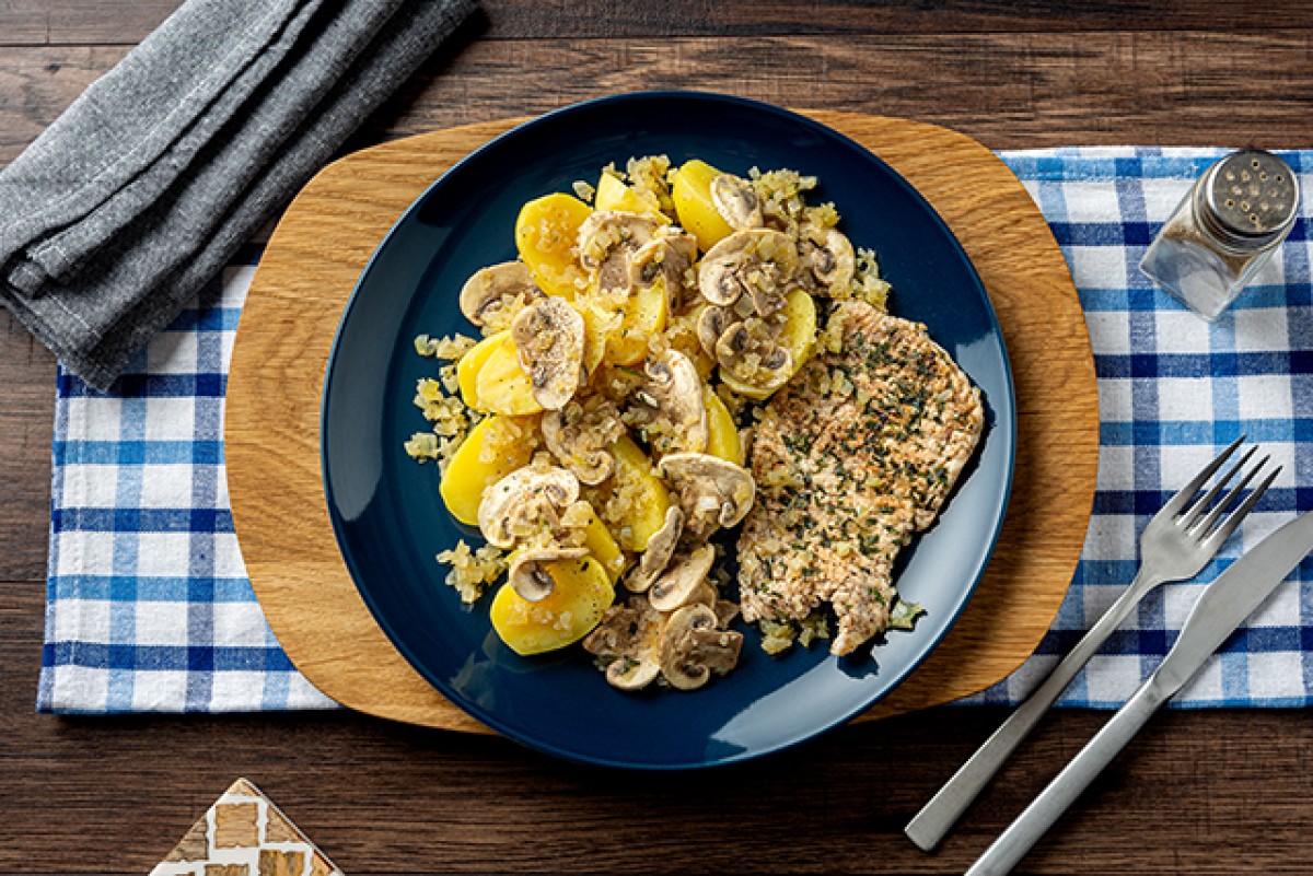 Côtelettes à la normande aux champignons et oignons