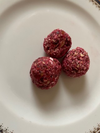 Energieballs Himbeer-Dattel-Hafer,selbstgemacht