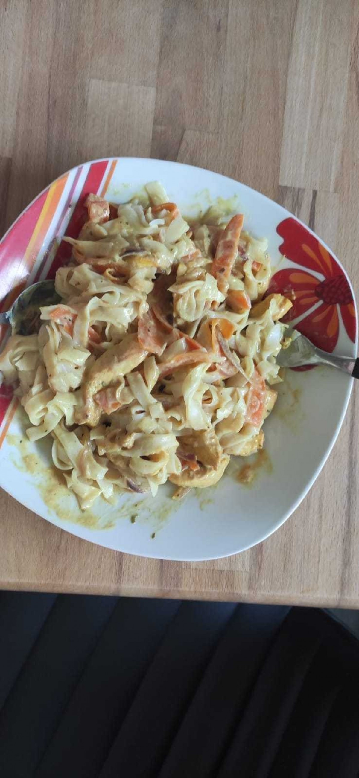 Reis Nudeln mit curry Hähnchen