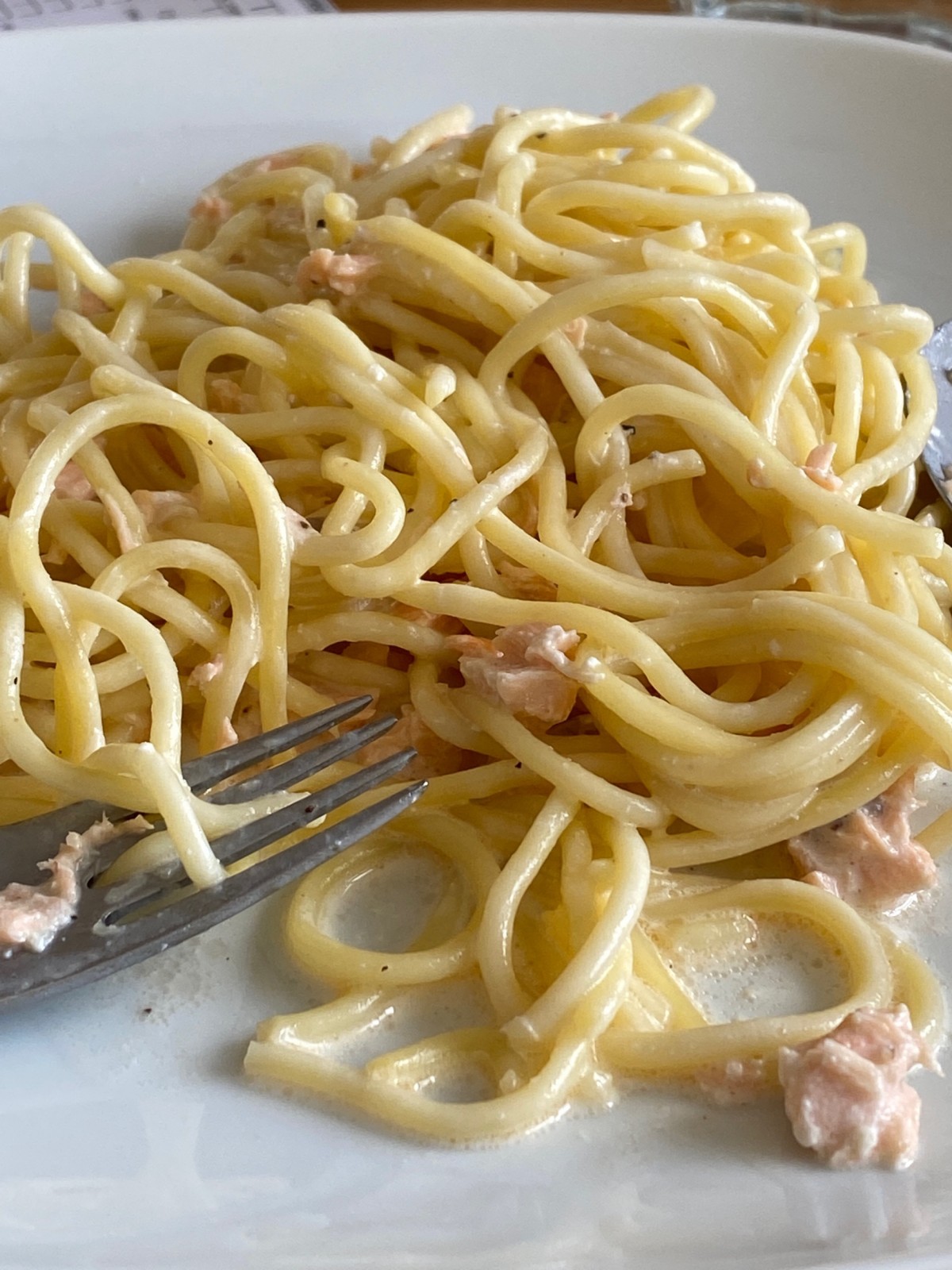 Nudeln mit Lachssahne Soße