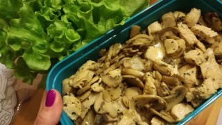 Chicken breasts with mushrooms