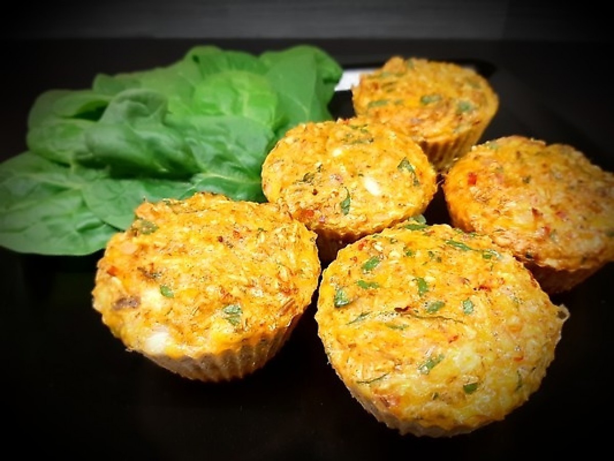 Egg muffins with salmon pieces