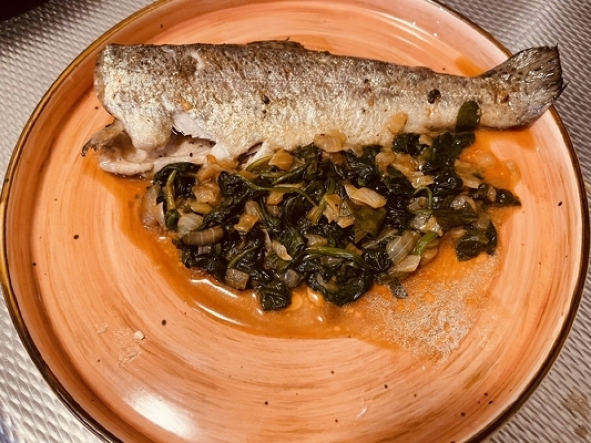 Stewed trout with spinach
