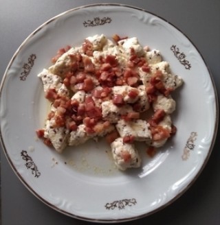 “Kopytka”-style cheesy dumplings