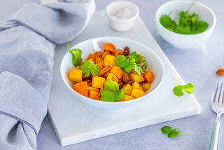 Pommes de terre et courge butternut aux amandes et fruits secs