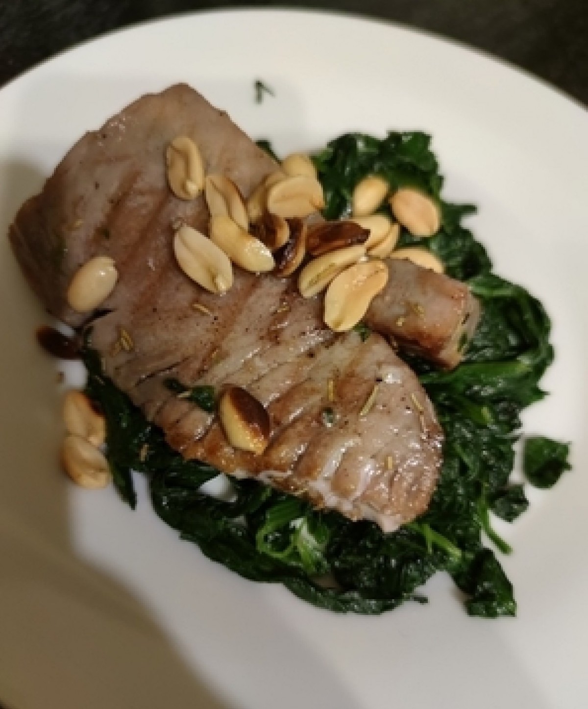 Thunfischsteak mit Spinat