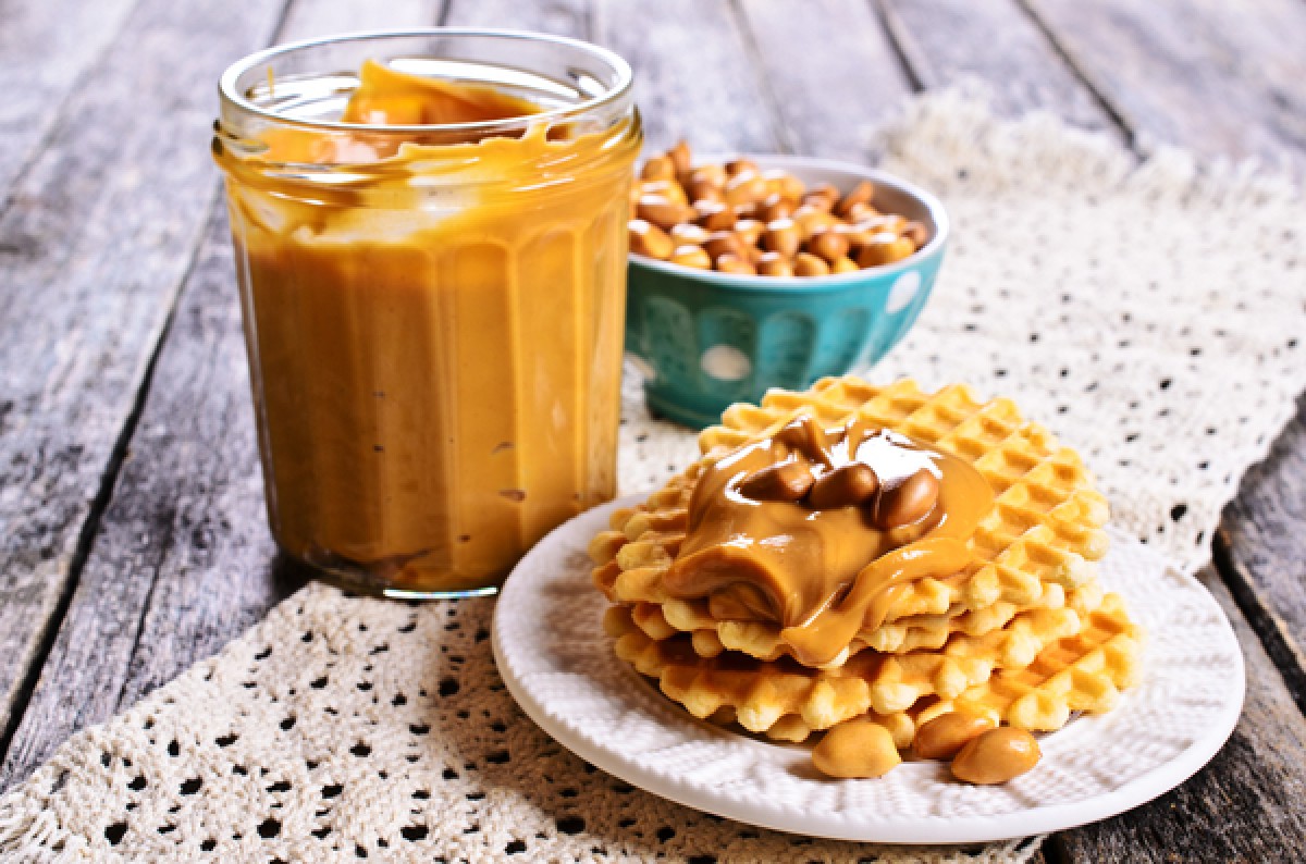 Waffeln mit Kokosmehl und Erdnussbutter