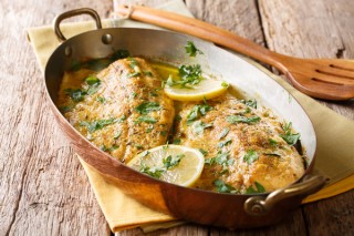 Gebackener Fisch in Petersilienbutter