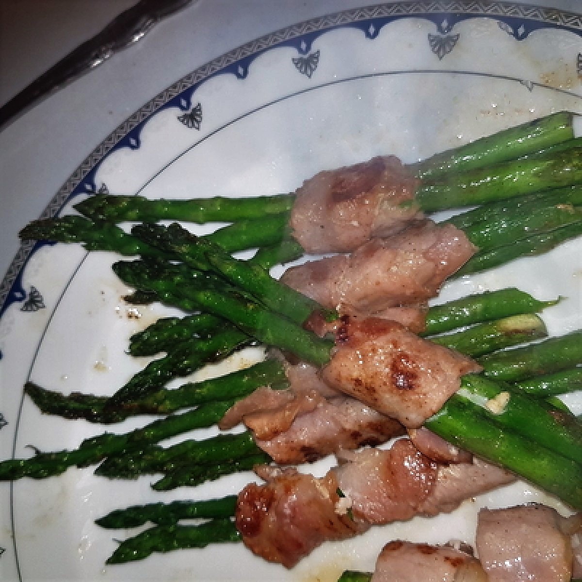 Spargel im Speckmantel