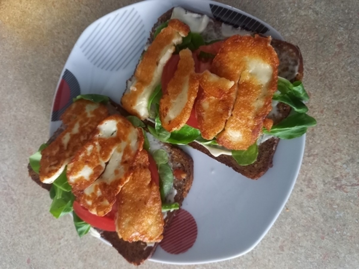 Halloumi, lettuce and tomato sandwich