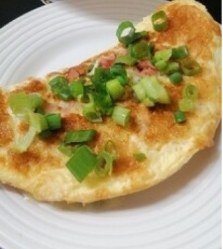 Omelet met ham en mozzarella