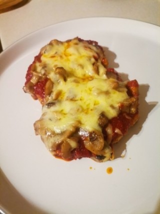 Varkenshaas in tomaten-kaassaus