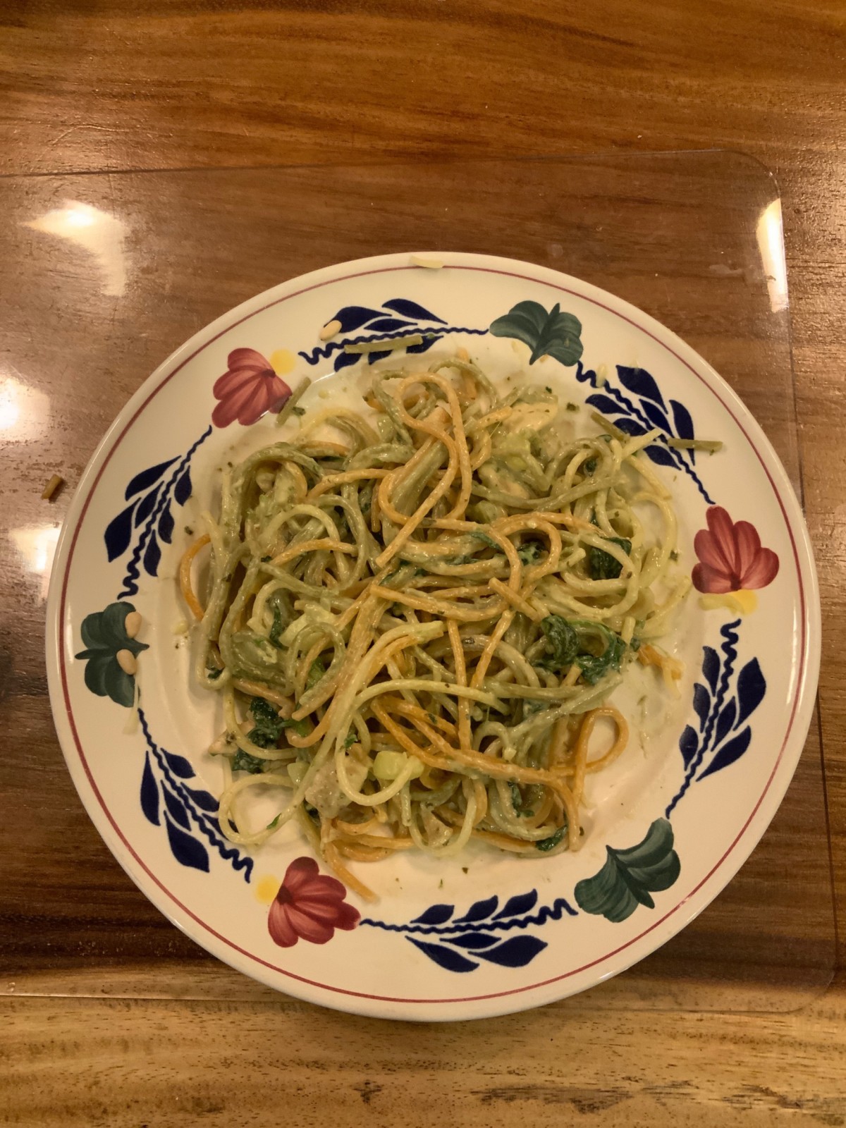 Kip pesto met spinazie, courgette en kookroom