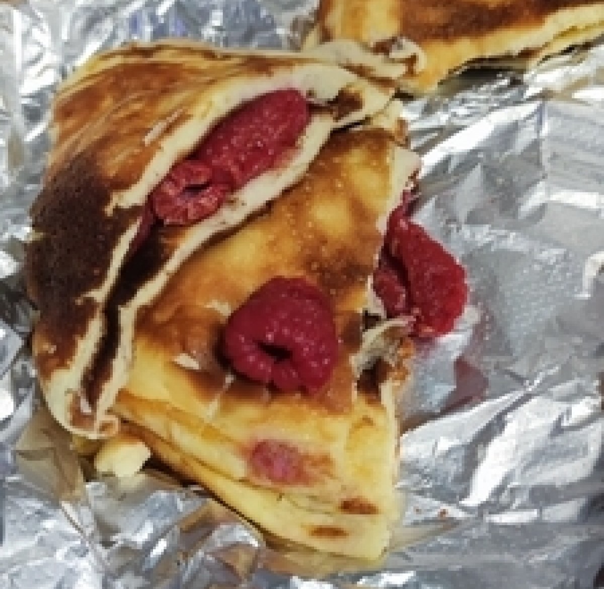 Mascarpone pancakes with raspberries