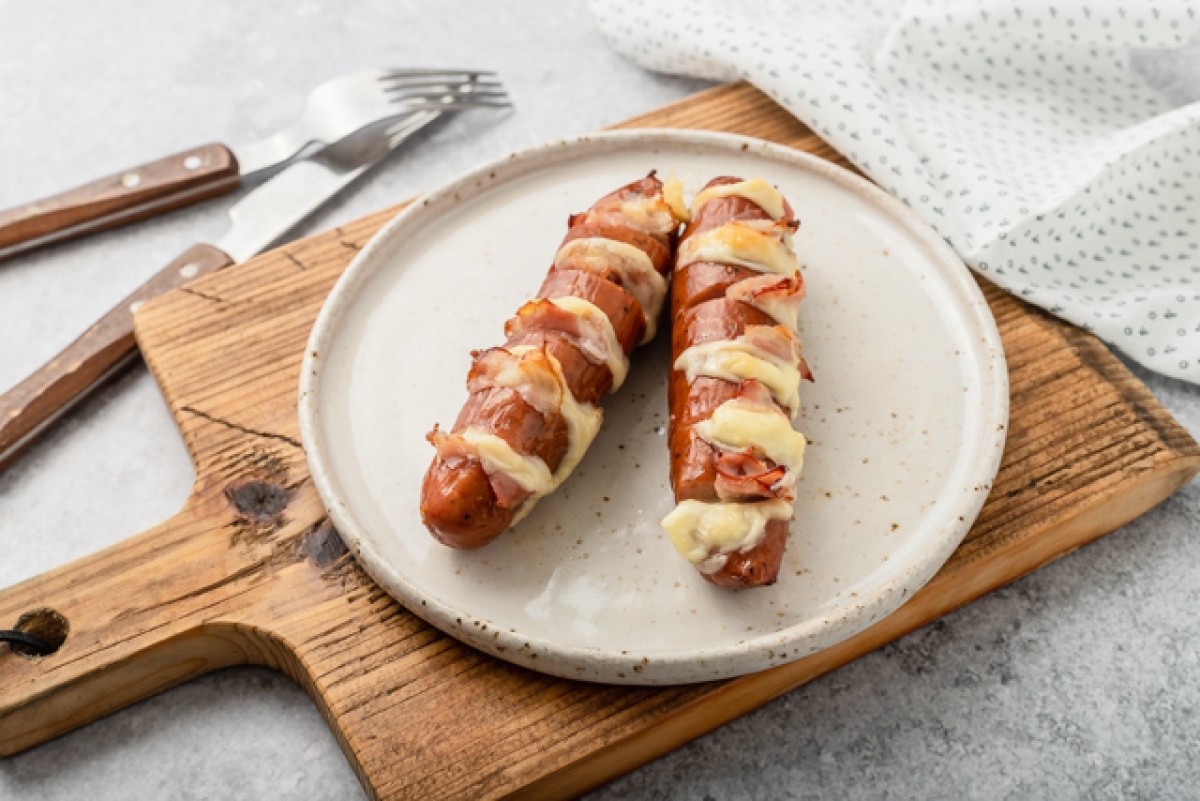 Sausages with bacon and cheese