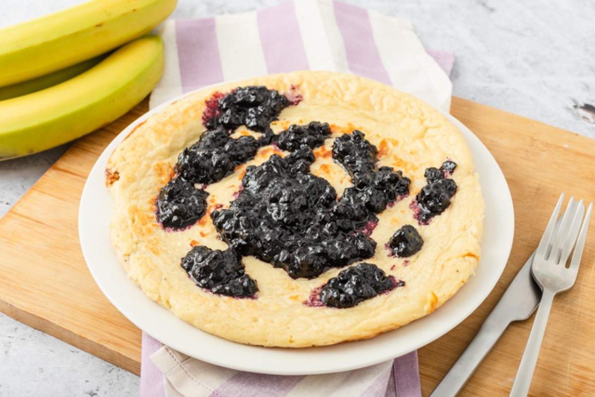 Banana curd cheese omelette with berry sauce
