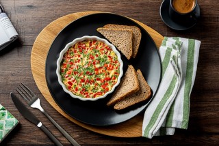 Frittata with peppers and chives
