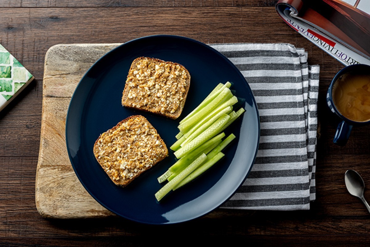 Egg and nut paste sandwiches