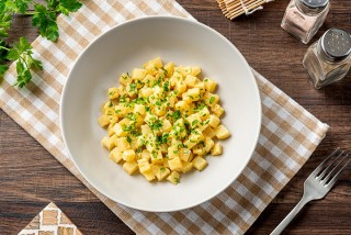 Potatoes in mustard marinade