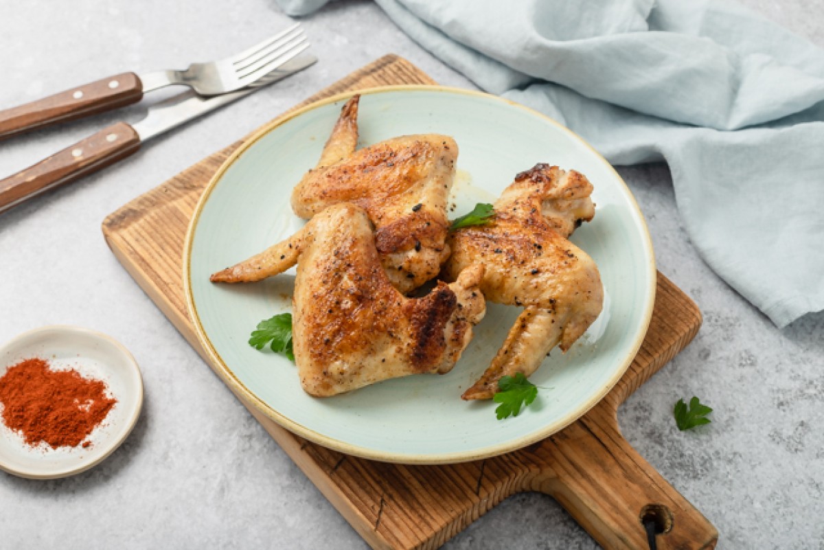 Grilled chicken wings