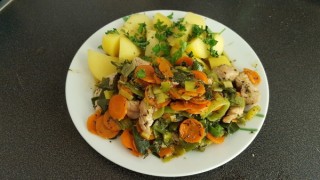 Turkey goulash with leek, carrot and potatoes