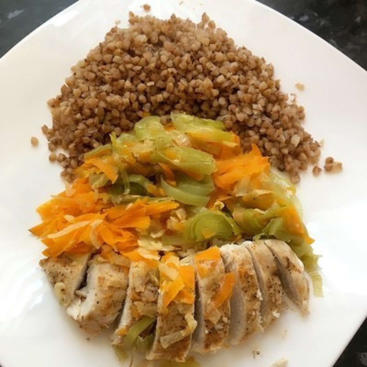 Roast chicken with vegetables and groats