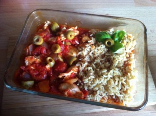 Chicken roasted tomato sauce with olives and rice