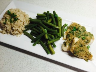 Fish in garlic coating (à la Robert Makłowicz) with groats
