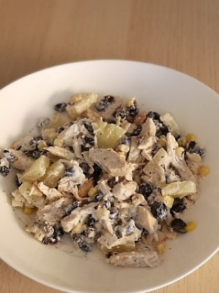 Pineapple, chicken and bean salad