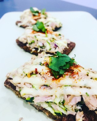Toast with tuna and courgette