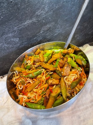 Spargel Mie Nudel Salat