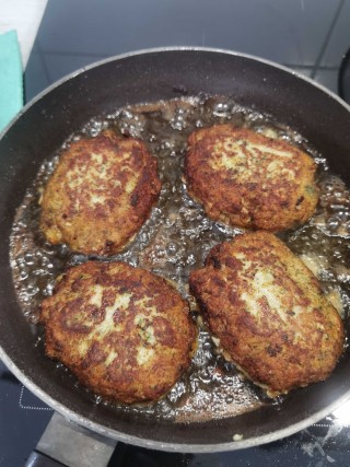 Fischfrikadellen als Beata