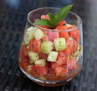 Wassermelonen salat mit gurke