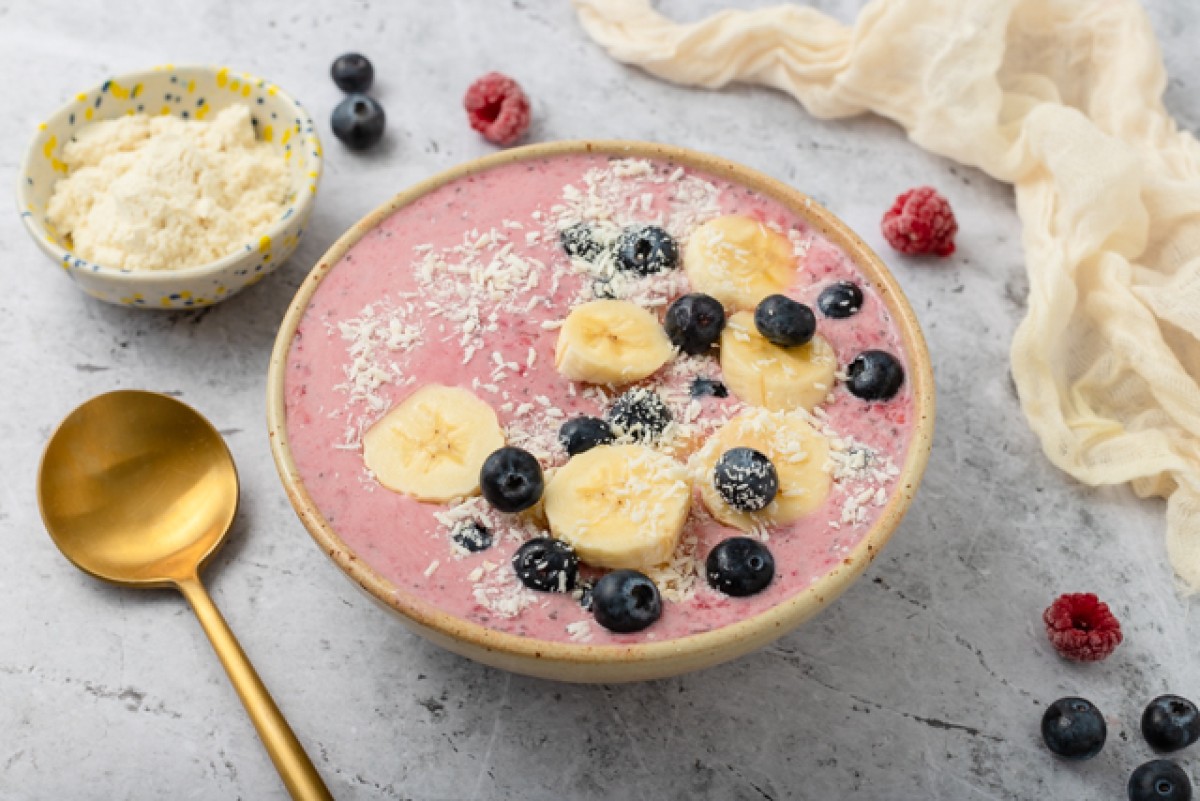 Summer raspberry bowl with fruit