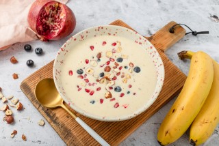 Banana protein bowl with fruit