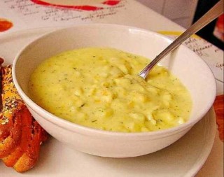 Blumenkohl-Käse-Suppe