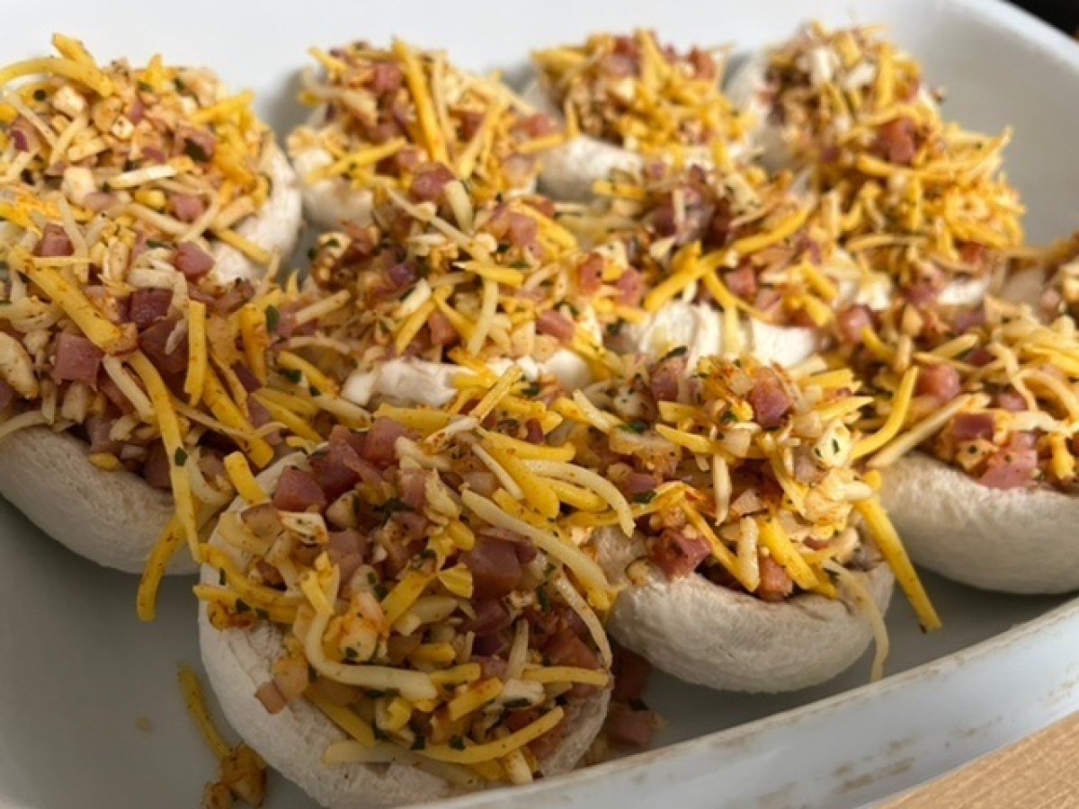 Gefüllte Champignons mit Cheddar keto