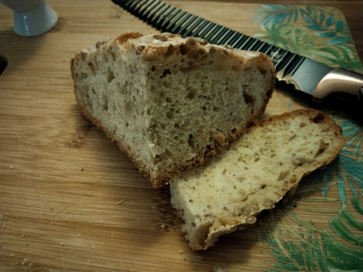 Topfbrot Kastenbrot mit Sonnenblumenkernen