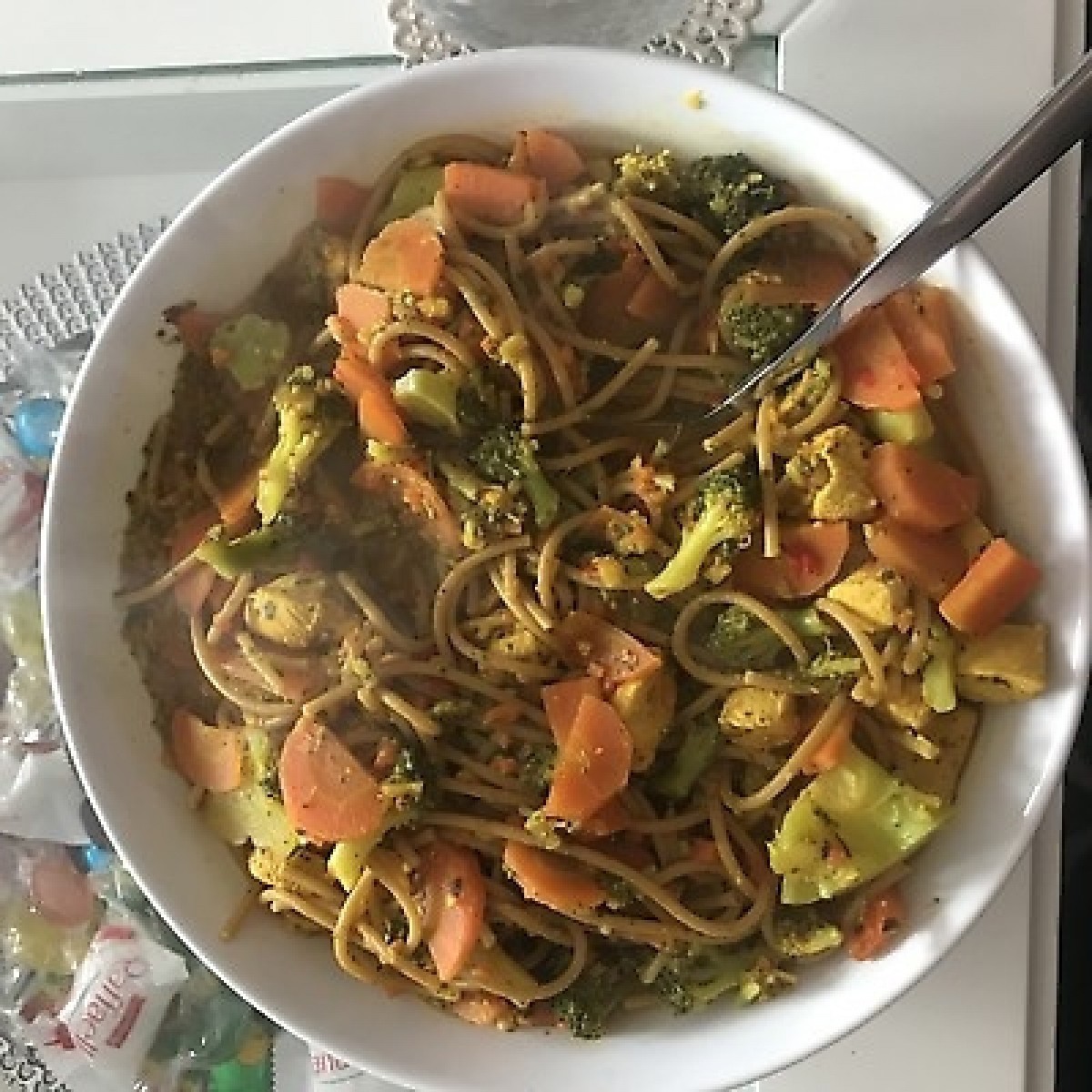 Pasta with vegetables and chicken
