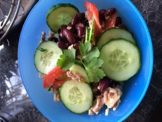 Tuna, bean and cucumber salad