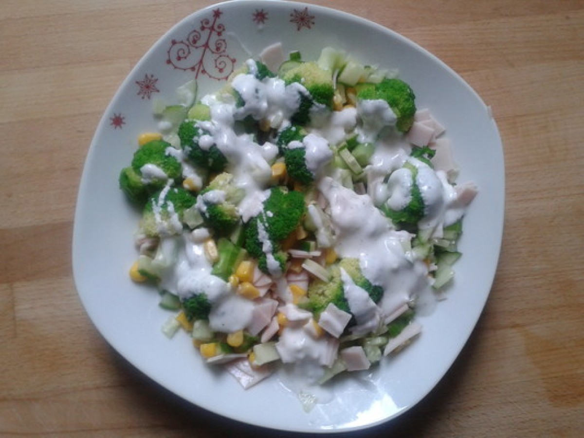 Sweetcorn, cauliflower and ham salad